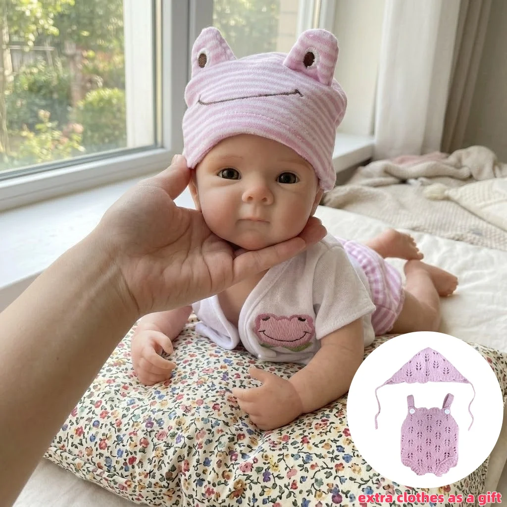2 Sets Outfits/33cm Washable & Open Mouth Bettie Silicone Doll With Lifelike Painted Skin Soft Touch Handmade Silicone Doll
2 Sets Outfits/33cm Washable & Open Mouth Bettie Silicone Doll With Lifelike Painted Skin Soft Touch Handmade Silicone Doll