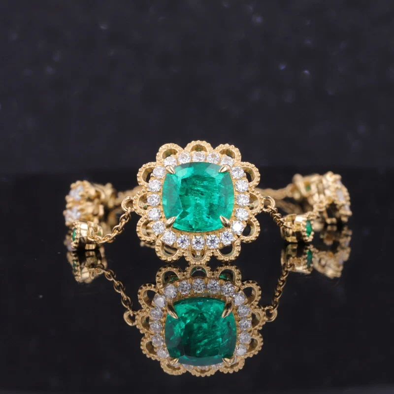 18k Yellow Gold Lab Emerald Cushion 8x8mm Colombia With Moissanite Stone Custom Bracelet For Women
18k Yellow Gold Lab Emerald Cushion 8x8mm Colombia With Moissanite Stone Custom Bracelet For Women