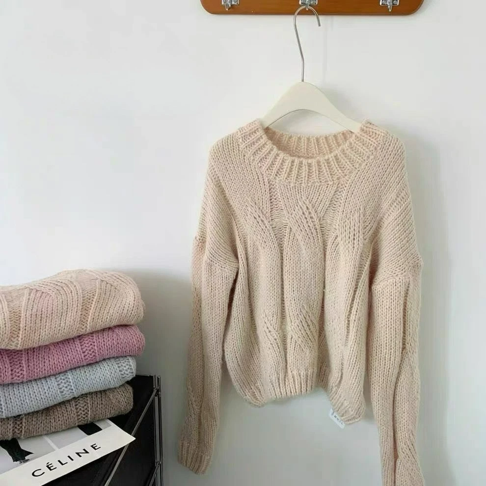 2025 Autumn Winter Women's Sweater Gentle Top Long Sleeve Loose Pullover Knitted Thickened Base Layer
2025 Autumn Winter Women's Sweater Gentle Top Long Sleeve Loose Pullover Knitted Thickened Base Layer