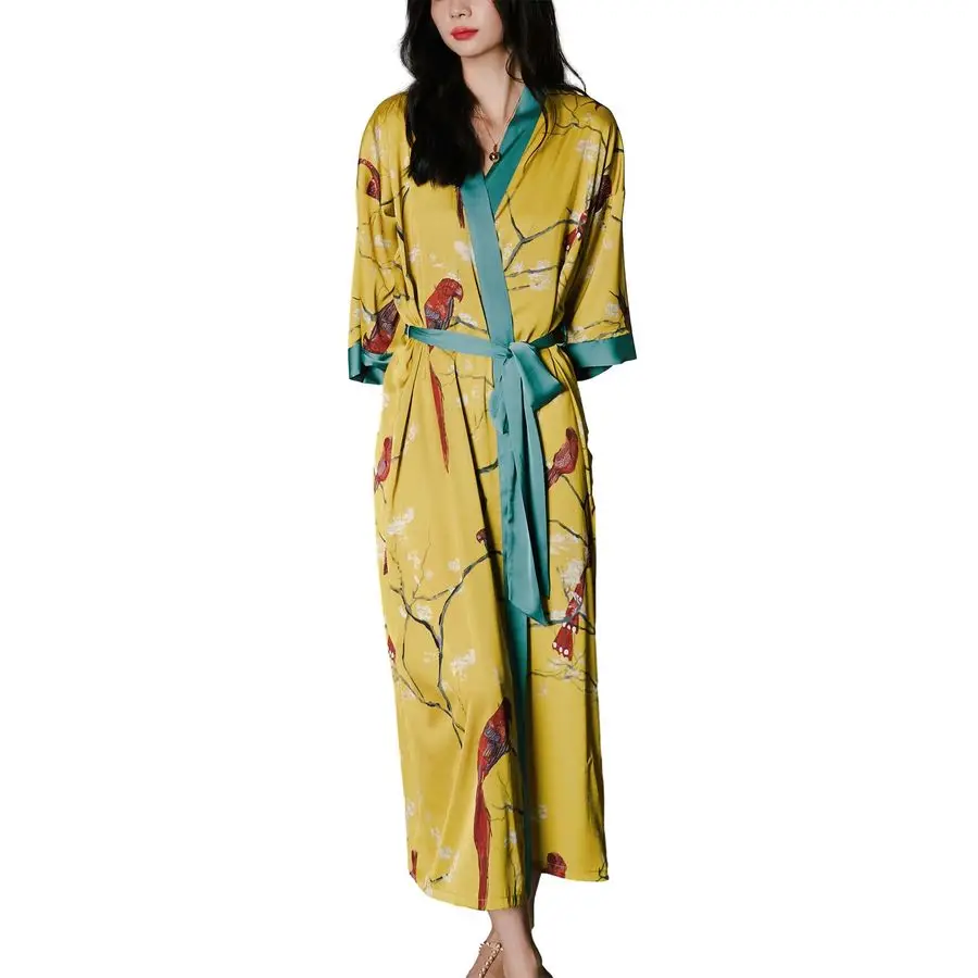 Satin Robe for Women Long Japanese Kimono Robe Lightweight Soft Bathrobe Floral Luxury Dressing Gown
Satin Robe for Women Long Japanese Kimono Robe Lightweight Soft Bathrobe Floral Luxury Dressing Gown