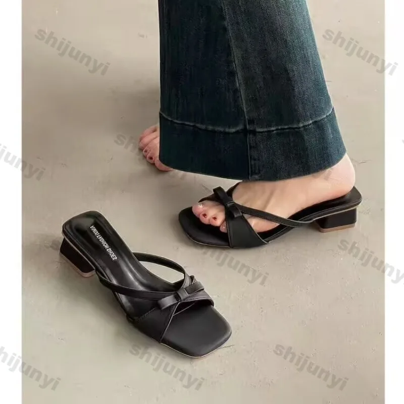 Butterfly Knot Slippers Women's 2026 Summer Square Toe Medium Heel Sandals Fashion Square Heel High Heels Paired with A Skirt
Butterfly Knot Slippers Women's 2026 Summer Square Toe Medium Heel Sandals Fashion Square Heel High Heels Paired with A Skirt