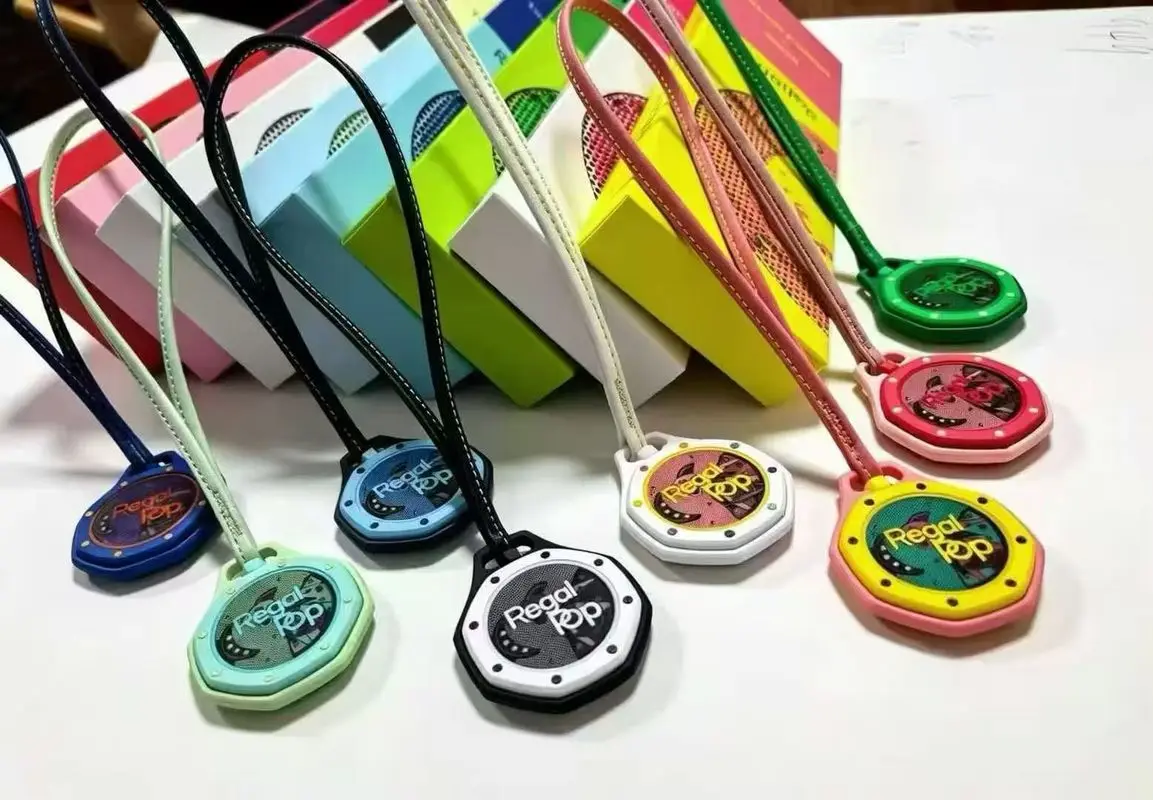 Epoper Pocket Watch Random Col Blind Box Oak Style Bioceramic Octagon Three Hands Colorful Lanyard Bag Pendant Fashion Accessory
Epoper Pocket Watch Random Col Blind Box Oak Style Bioceramic Octagon Three Hands Colorful Lanyard Bag Pendant Fashion Accessory