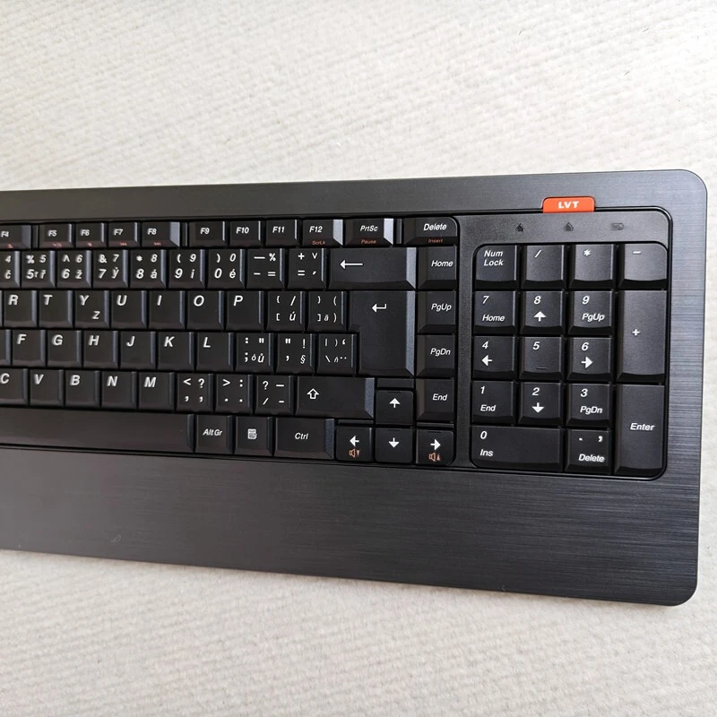 Czech layout Bluetooth Keyboard JME8002B For Lenovo HP IOS Android WIN
Czech layout Bluetooth Keyboard JME8002B For Lenovo HP IOS Android WIN