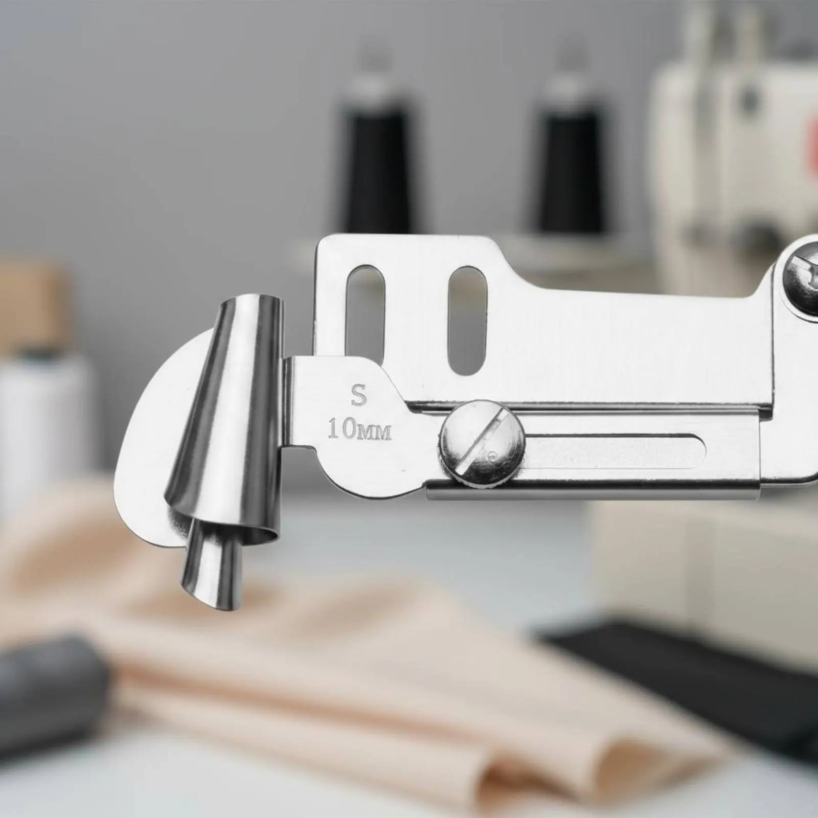 Spiral Hemming Attachment Easy Border Folding Industrial Hem Binder Low Shank Presser Foot Set 3 to 10 Mm Size Options
Spiral Hemming Attachment Easy Border Folding Industrial Hem Binder Low Shank Presser Foot Set 3 to 10 Mm Size Options