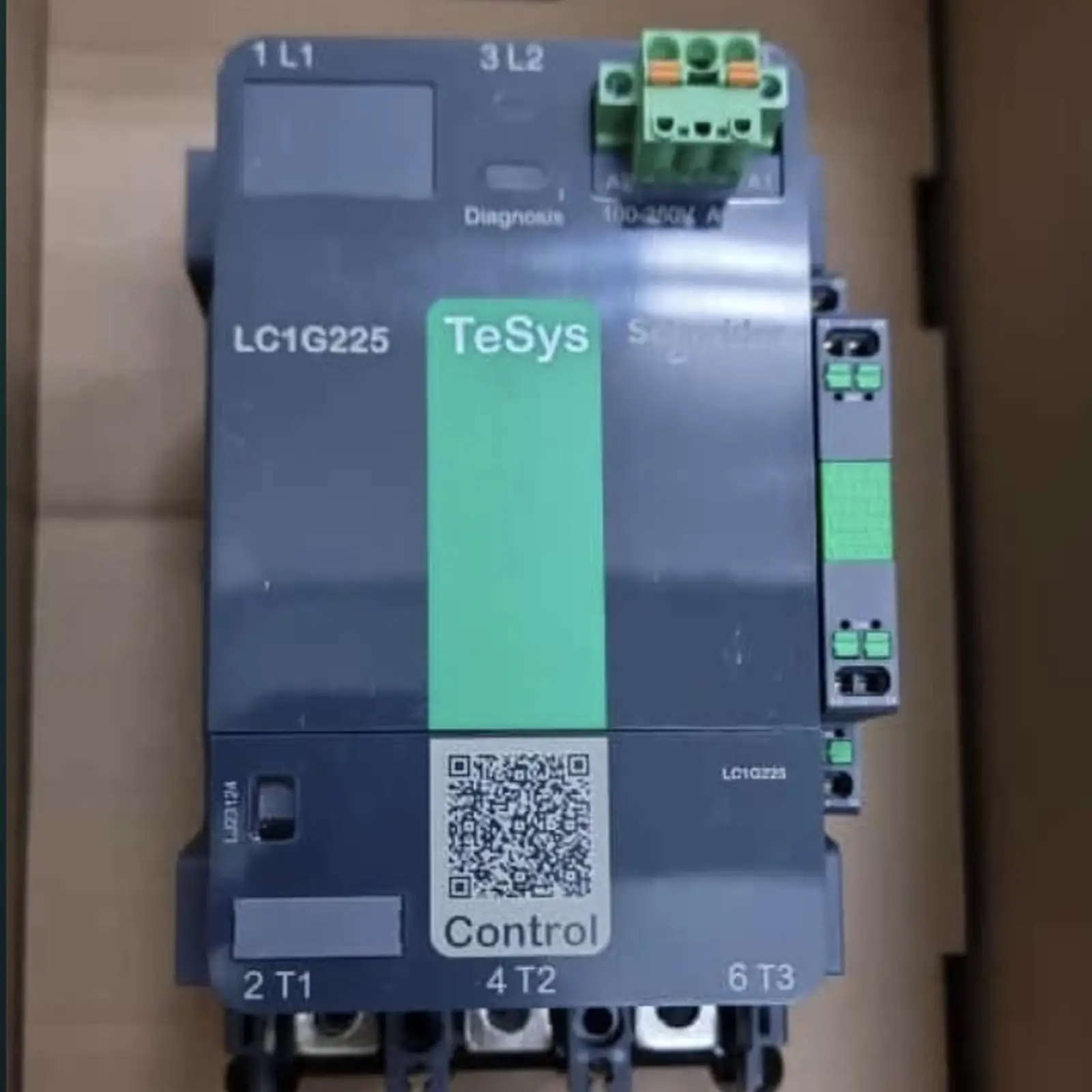 LC1-F225M7 220VAC 50/60HZ new model LC1G225KUEN G 225 3P Std 100-250V ACDC Contactor, high power
LC1-F225M7 220VAC 50/60HZ new model LC1G225KUEN G 225 3P Std 100-250V ACDC Contactor, high power