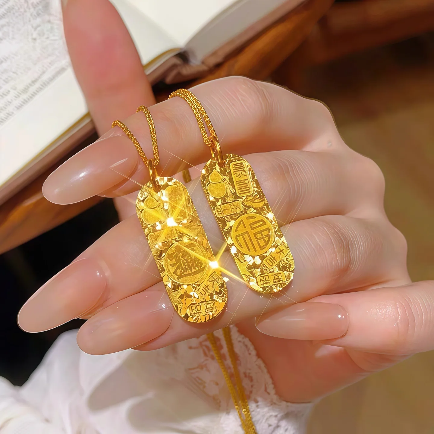 Luxury 24K 9999 Pure Gold real gold Crushed Ice Jiyan Pendant Lucky Brand Necklace Women's Clavicle Chain
Luxury 24K 9999 Pure Gold real gold Crushed Ice Jiyan Pendant Lucky Brand Necklace Women's Clavicle Chain