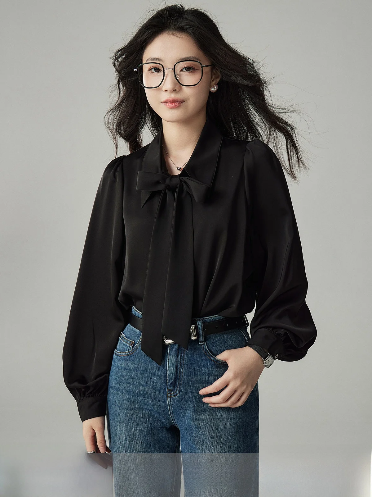 Detachable Bow Tie Shirt Black Satin Long Sleeve Women's Spring Autumn Professional Commuting Shirt Comfortable Breathable
Detachable Bow Tie Shirt Black Satin Long Sleeve Women's Spring Autumn Professional Commuting Shirt Comfortable Breathable