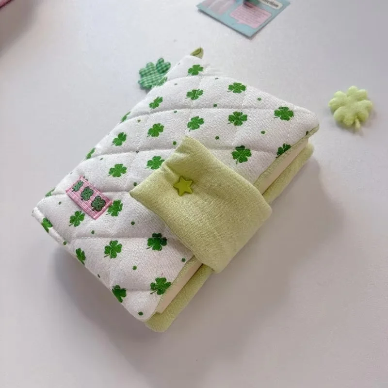 Блокнот ручной работы с четырьмя листами клевера A6 B6 A5, дневник из хлопковой бумаги, студенческий журнал, обложка книг, простой дизайн, настраиваемые страницы
Блокнот ручной работы с четырьмя листами клевера A6 B6 A5, дневник из хлопковой бумаги, студенческий журнал, обложка книг, простой дизайн, настраиваемые страницы