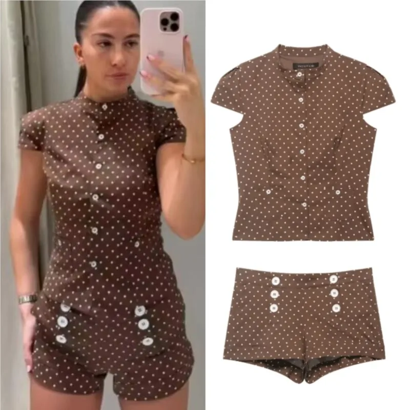Women's Polka Dot Shorts Set Summer New Fashion Round Neck Single Breasted Slim Tops Mini Mid-Waist Shorts Casual 2-piece Set
Women's Polka Dot Shorts Set Summer New Fashion Round Neck Single Breasted Slim Tops Mini Mid-Waist Shorts Casual 2-piece Set