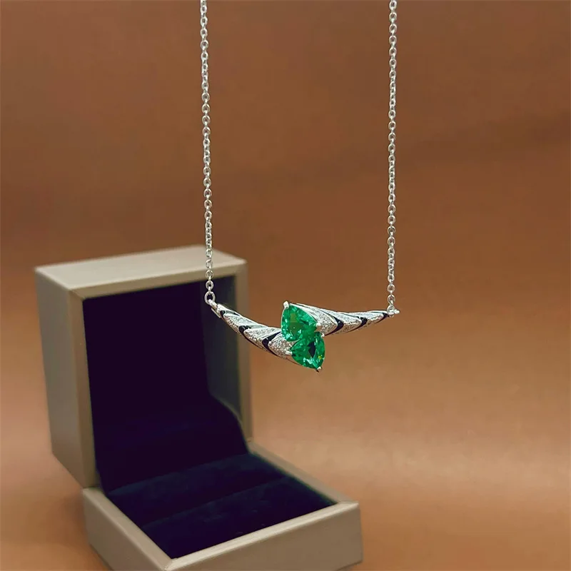 Изысканные высококачественные ретро-инкрустации бриллиантами, треугольные комплекты ювелирных изделий с драгоценными камнями, сверкающие зеленые кольца с драгоценными камнями, серьги, ожерелье, браслет
Изысканные высококачественные ретро-инкрустации бриллиантами, треугольные комплекты ювелирных изделий с драгоценными камнями, сверкающие зеленые кольца с драгоценными камнями, серьги, ожерелье, браслет