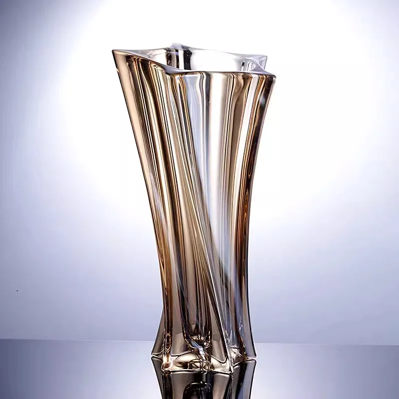 Imported high-end light luxury simple crystal glass flower arrangement vase living room hydroponic flowers European home decorat
Imported high-end light luxury simple crystal glass flower arrangement vase living room hydroponic flowers European home decorat