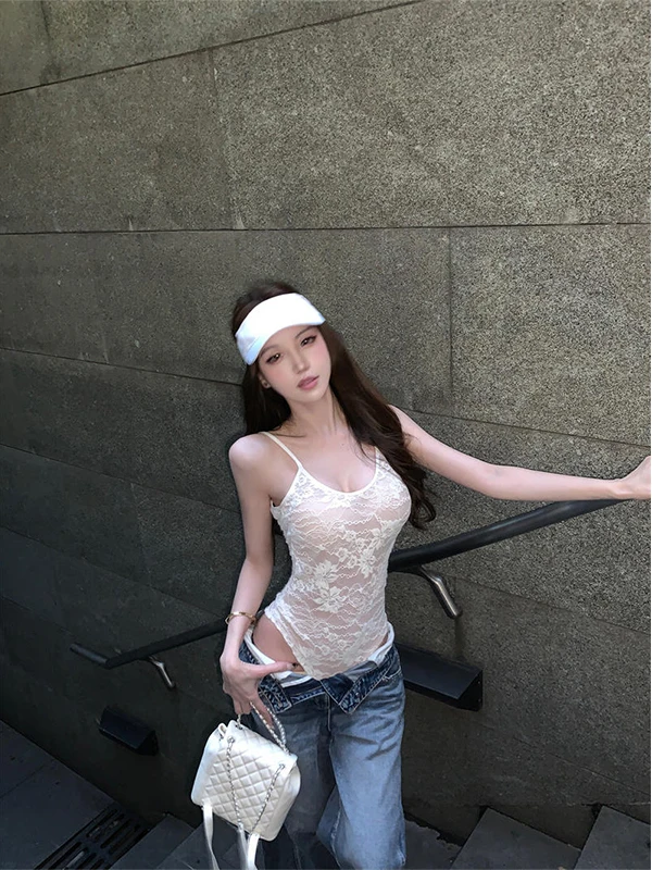 Легкий элегантный кружевной топ-боди для женщин, модный, на бретельках, прямого кроя, для повседневной носки, стройнящий, верхняя одежда
Легкий элегантный кружевной топ-боди для женщин, модный, на бретельках, прямого кроя, для повседневной носки, стройнящий, верхняя одежда