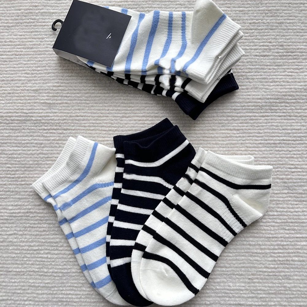 Couple's New Elastic Stripe Embroidered Cotton Yarn Boat Socks Three Pairs per Card Sport Style Four Seasons Antibacterial
Couple's New Elastic Stripe Embroidered Cotton Yarn Boat Socks Three Pairs per Card Sport Style Four Seasons Antibacterial