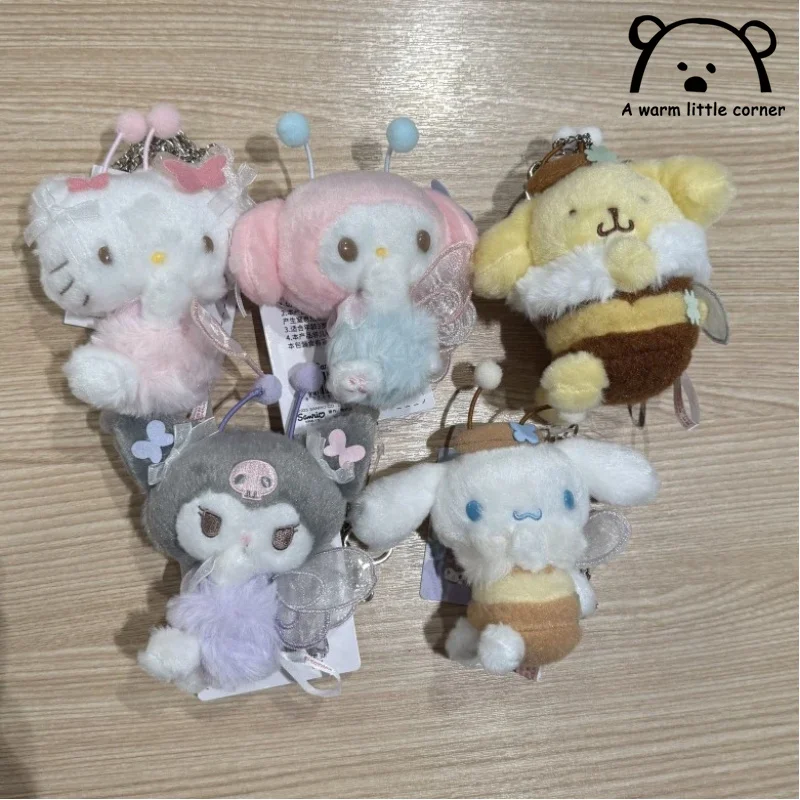 Плюшевая игрушка-рюкзак и брелок из серии Flower Field Sweet Words: Bee My Melody, Kuromi, Cute Kitty Fur Doll. Подарок.
Плюшевая игрушка-рюкзак и брелок из серии Flower Field Sweet Words: Bee My Melody, Kuromi, Cute Kitty Fur Doll. Подарок.