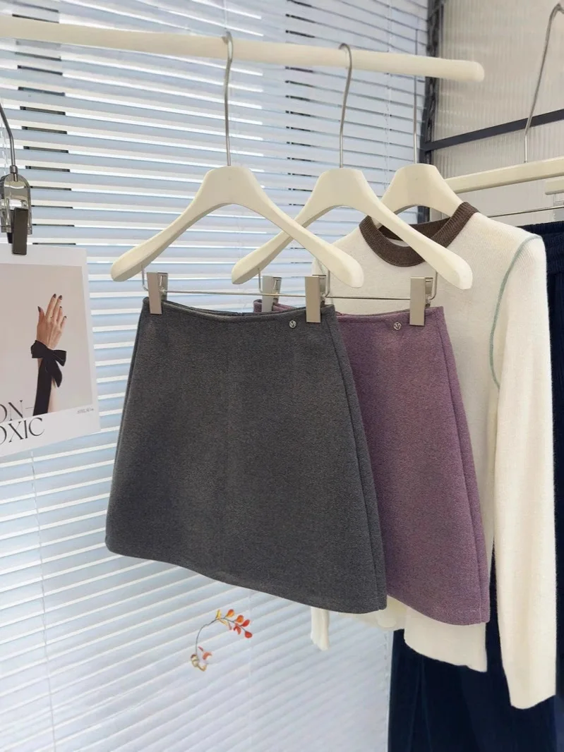 Miniature Women's Retro High Waist A-Line Mini Skirt Tweed Material Short Skirt Anti-Light Walking Autumn Winter New Arrival
Miniature Women's Retro High Waist A-Line Mini Skirt Tweed Material Short Skirt Anti-Light Walking Autumn Winter New Arrival