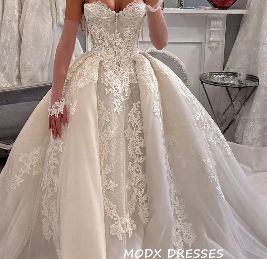 MODX Customized 2026 New Elegant Lace Wedding Dresses Sweetheart Wedding Gowns Sleeveless Bridal Dresses Vestidos De Novia
MODX Customized 2026 New Elegant Lace Wedding Dresses Sweetheart Wedding Gowns Sleeveless Bridal Dresses Vestidos De Novia