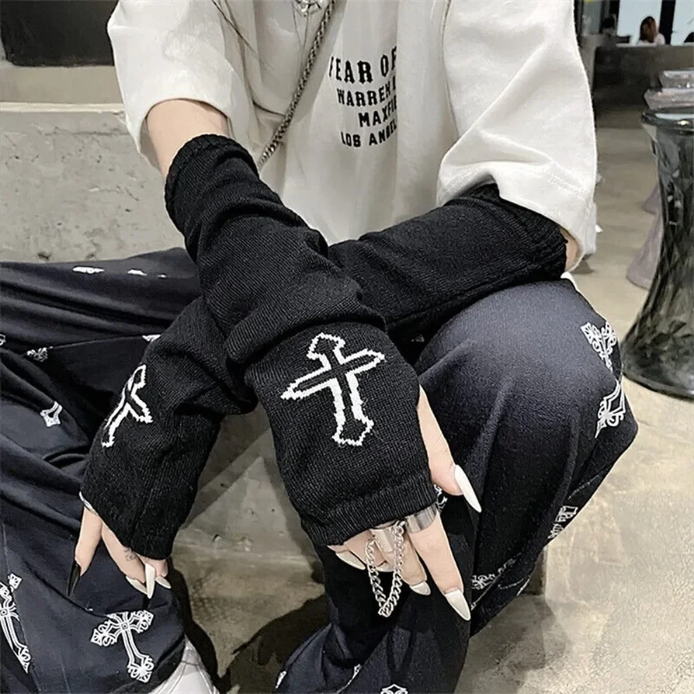 Уличная одежда в стиле панк EMO, женские теплые вязаные длинные перчатки без пальцев, черные варежки, перчатки с крестом на Хэллоуин
Уличная одежда в стиле панк EMO, женские теплые вязаные длинные перчатки без пальцев, черные варежки, перчатки с крестом на Хэллоуин