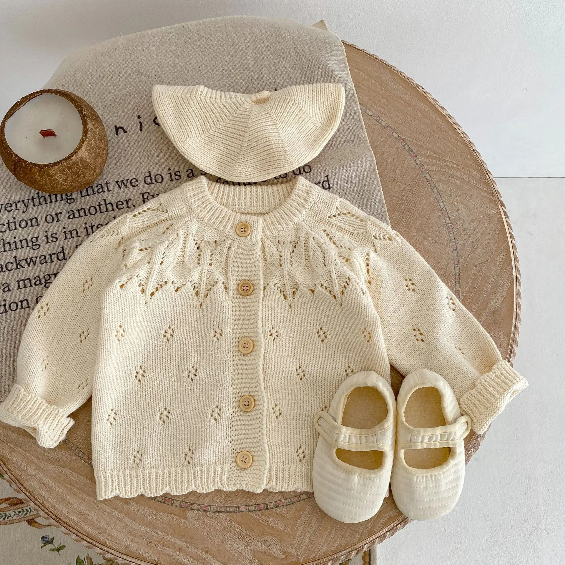 New autumn baby clothing for 0-3 years old, baby girl jacquard hollow knitted long sleeved round neck apricot cardigan
New autumn baby clothing for 0-3 years old, baby girl jacquard hollow knitted long sleeved round neck apricot cardigan