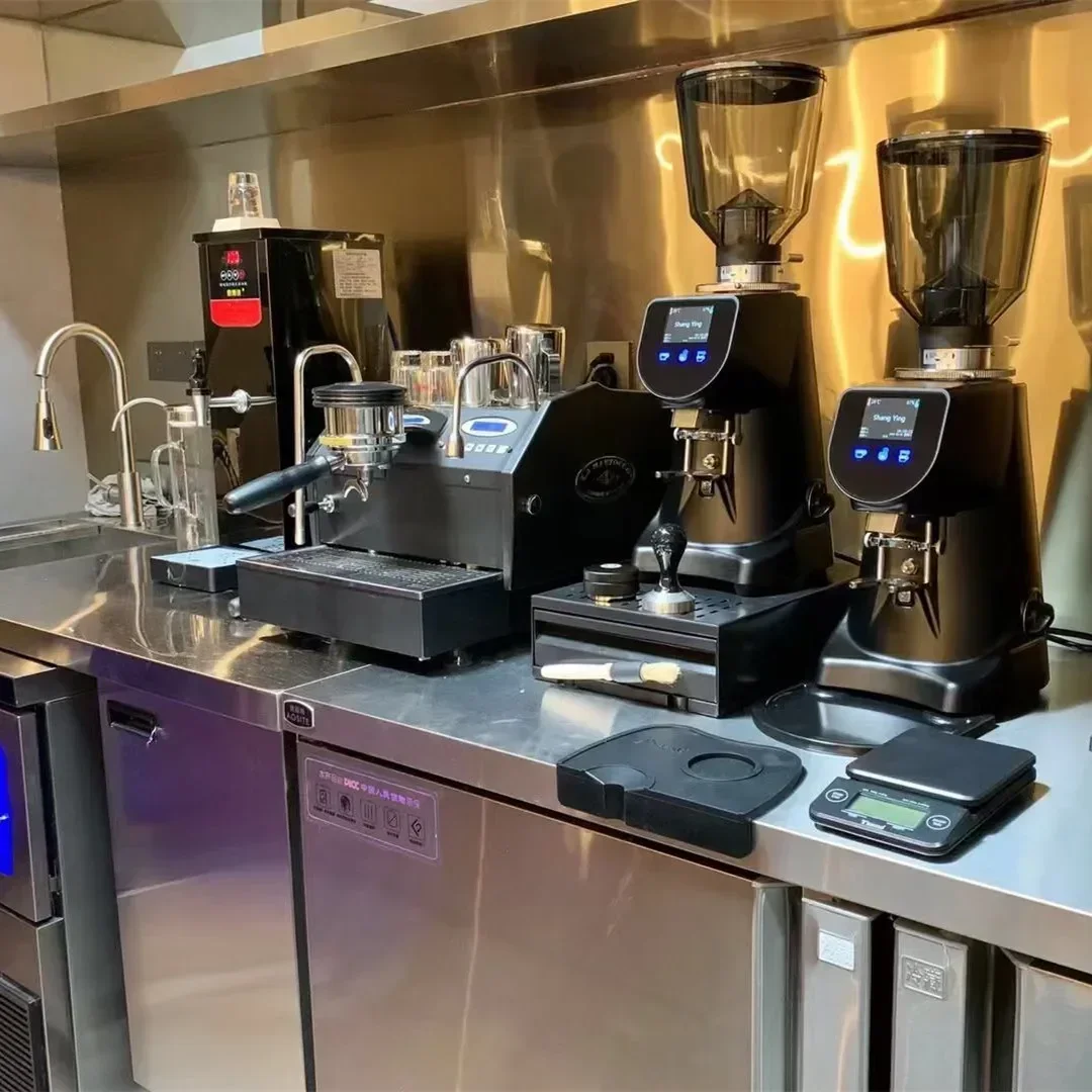 Fully Automatic Coffee Grinder with LCD Display for General Portafilter Powder Cup Coffee Milling Machine Customized L
Fully Automatic Coffee Grinder with LCD Display for General Portafilter Powder Cup Coffee Milling Machine Customized L