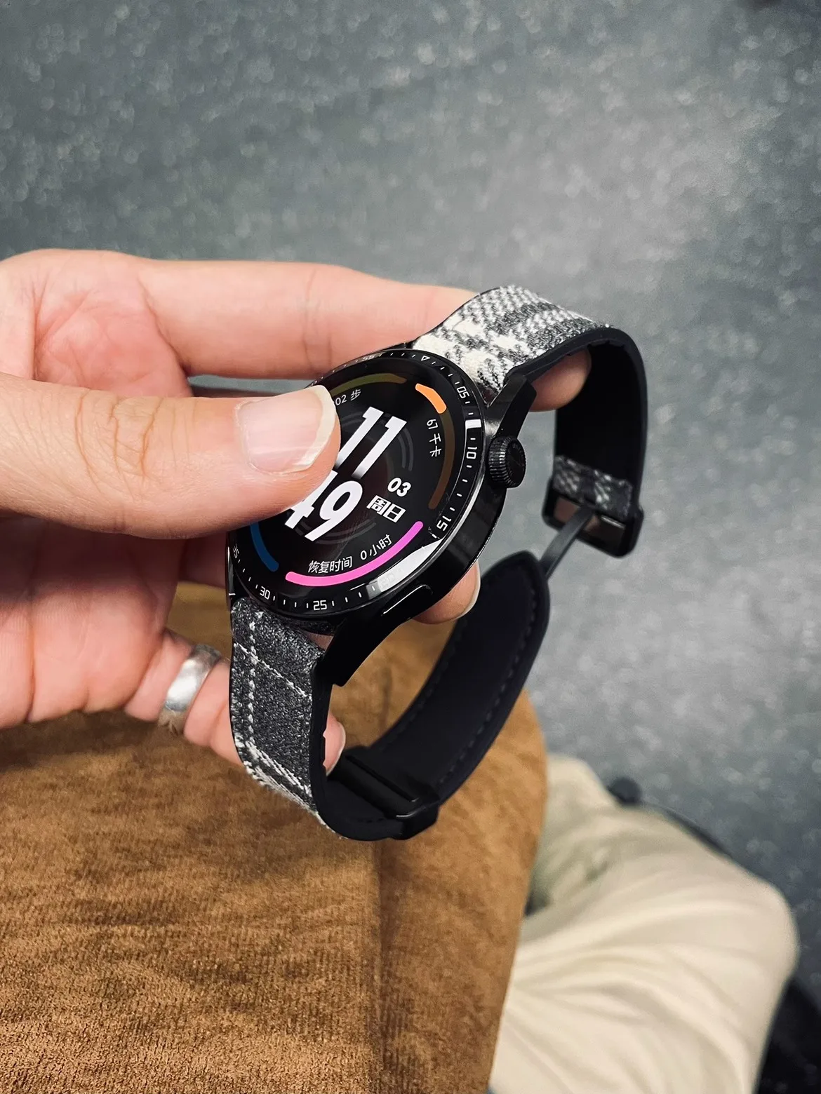 Kake шерстяная ткань подходит для HUAWEI watch GT4 ремешок GT2 магнитная пряжка GT3 силиконовые часы 4 Xiaomi oppo
Kake шерстяная ткань подходит для HUAWEI watch GT4 ремешок GT2 магнитная пряжка GT3 силиконовые часы 4 Xiaomi oppo