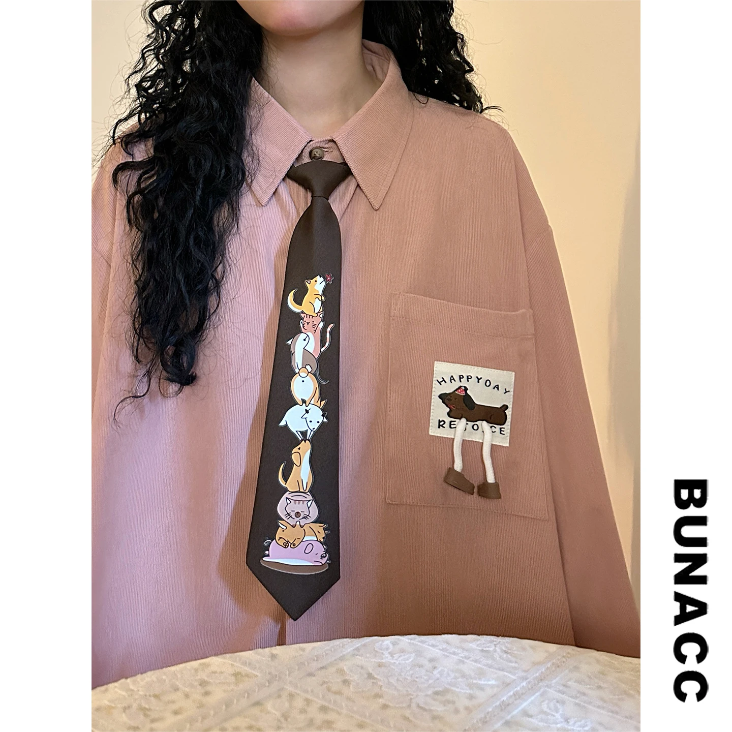 Ретро-американская вельветовая рубашка с завязками, женская, свободного кроя, с длинным рукавом, модный брендовый топ, весенняя мода, женская рубашка с воротником
Ретро-американская вельветовая рубашка с завязками, женская, свободного кроя, с длинным рукавом, модный брендовый топ, весенняя мода, женская рубашка с воротником