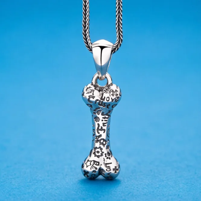 European and american hip-hop 925 sterling silver graffiti bone pendant necklace pendant male thai silver retro jewelry
European and american hip-hop 925 sterling silver graffiti bone pendant necklace pendant male thai silver retro jewelry