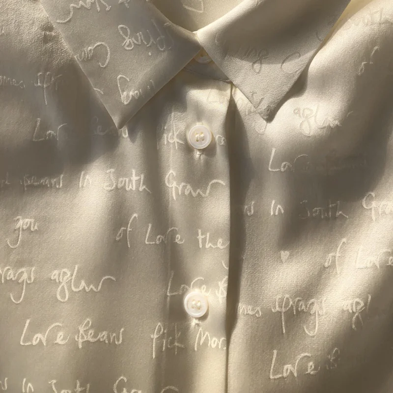 Pretty Silky Touch Long-lasting affection White Background English Love Poetry Jacquard Light Milky White Silk Long Sleeve Shirt
Pretty Silky Touch Long-lasting affection White Background English Love Poetry Jacquard Light Milky White Silk Long Sleeve Shirt