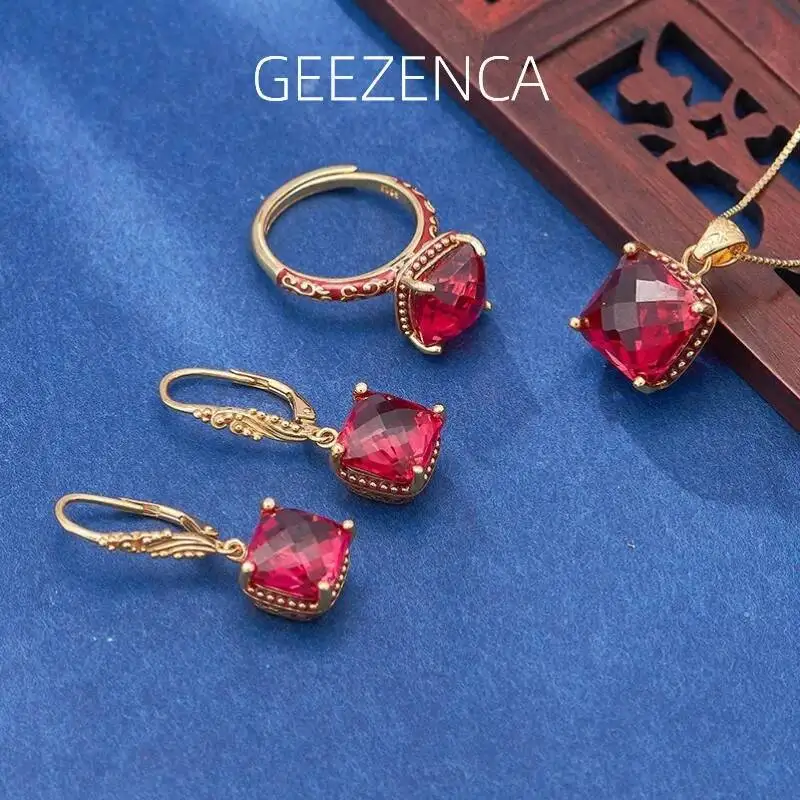 GEEZENCA 925 Silver Red Corundum Square Shaped Jewelry Set Ring Earrings Pendant For Women 18K Gold Luxury Classic Gift 2024 New
GEEZENCA 925 Silver Red Corundum Square Shaped Jewelry Set Ring Earrings Pendant For Women 18K Gold Luxury Classic Gift 2024 New