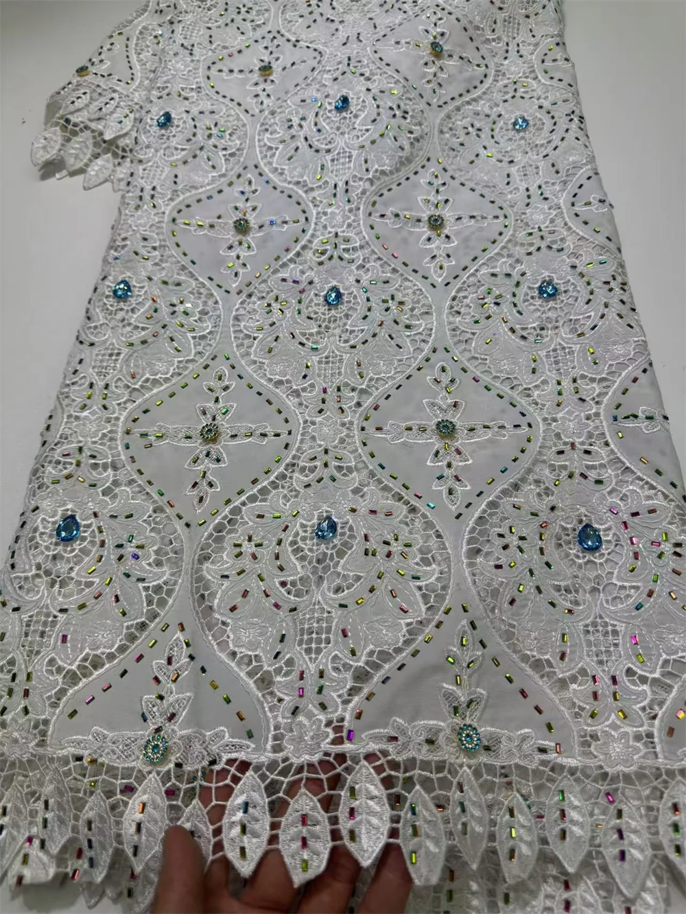 Африканская шифоновая кружевная ткань 2025, высококачественный каменный материал, нигерийская французская африканская белая кружевная ткань для женщин, свадьба H107-1
Африканская шифоновая кружевная ткань 2025, высококачественный каменный материал, нигерийская французская африканская белая кружевная ткань для женщин, свадьба H107-1