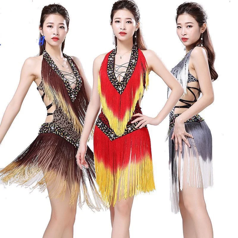 Платье для латинских танцев с градиентной кисточкой, наряд для выступлений с открытой спиной и блестками, платье для латинских выступлений на сцене
Платье для латинских танцев с градиентной кисточкой, наряд для выступлений с открытой спиной и блестками, платье для латинских выступлений на сцене