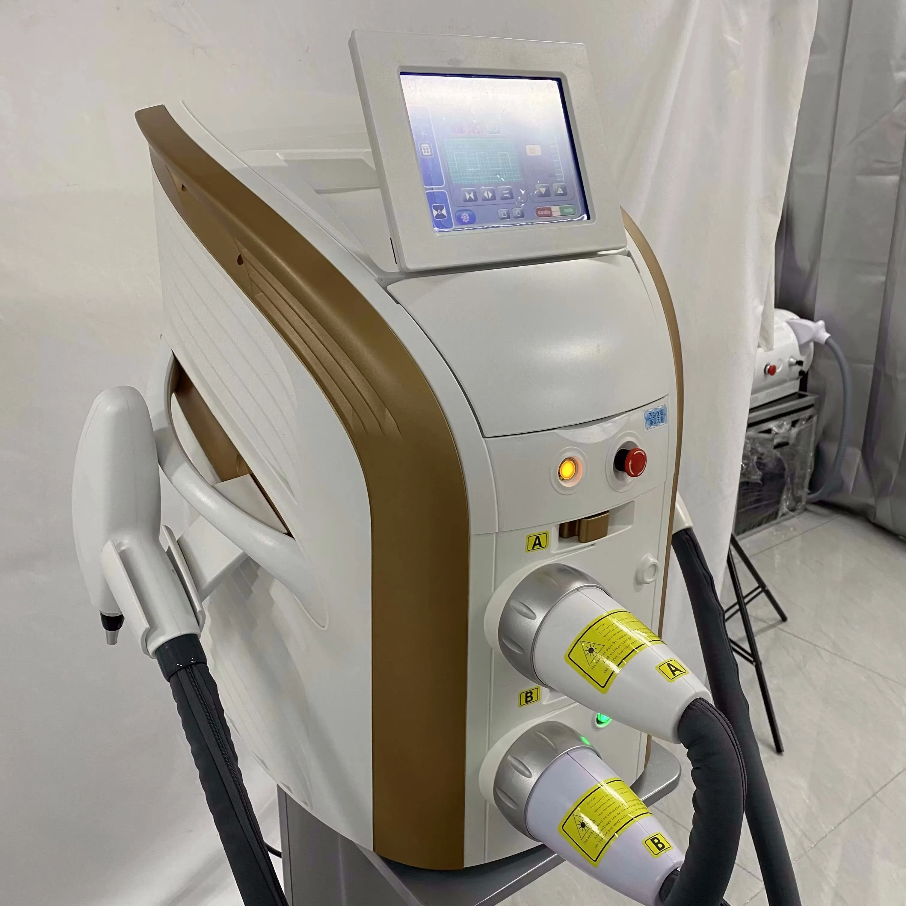 M22 IPL OPT машина Эстетическая лазерная эпиляция E-Light машина для омоложения кожи сосудистые мультипликации Удаление волос
M22 IPL OPT машина Эстетическая лазерная эпиляция E-Light машина для омоложения кожи сосудистые мультипликации Удаление волос