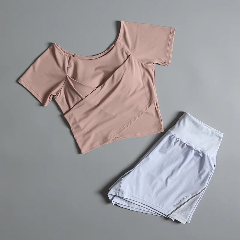 Fitness suit for women in summer with chest pad sports tops for slimming running short-sleeved T-shirt Pilates training yoga
Fitness suit for women in summer with chest pad sports tops for slimming running short-sleeved T-shirt Pilates training yoga
