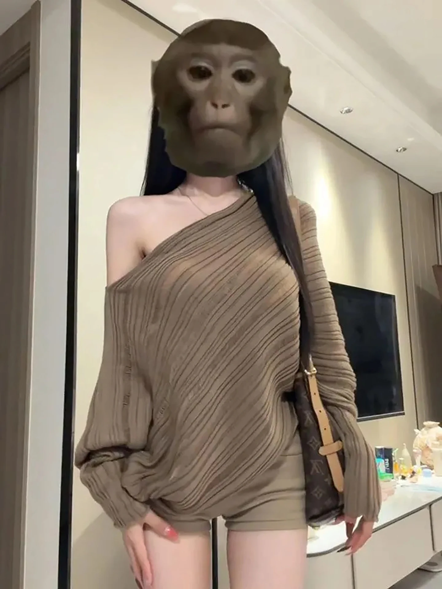 French Sle Loose Knitted Long Sve Hollow out oulder Bats Wing irt Women's Winter Sweater Elegance Hollow out Top
French Sle Loose Knitted Long Sve Hollow out oulder Bats Wing irt Women's Winter Sweater Elegance Hollow out Top