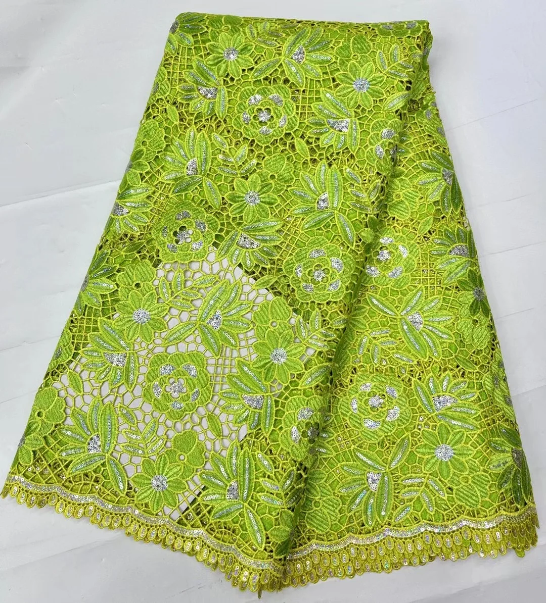 Новый чистый цвет, африканская Водорастворимая кружевная ткань с блестками, 2024 французский, из Нигерии, кружевная ткань из гипюра для платьев
Новый чистый цвет, африканская Водорастворимая кружевная ткань с блестками, 2024 французский, из Нигерии, кружевная ткань из гипюра для платьев