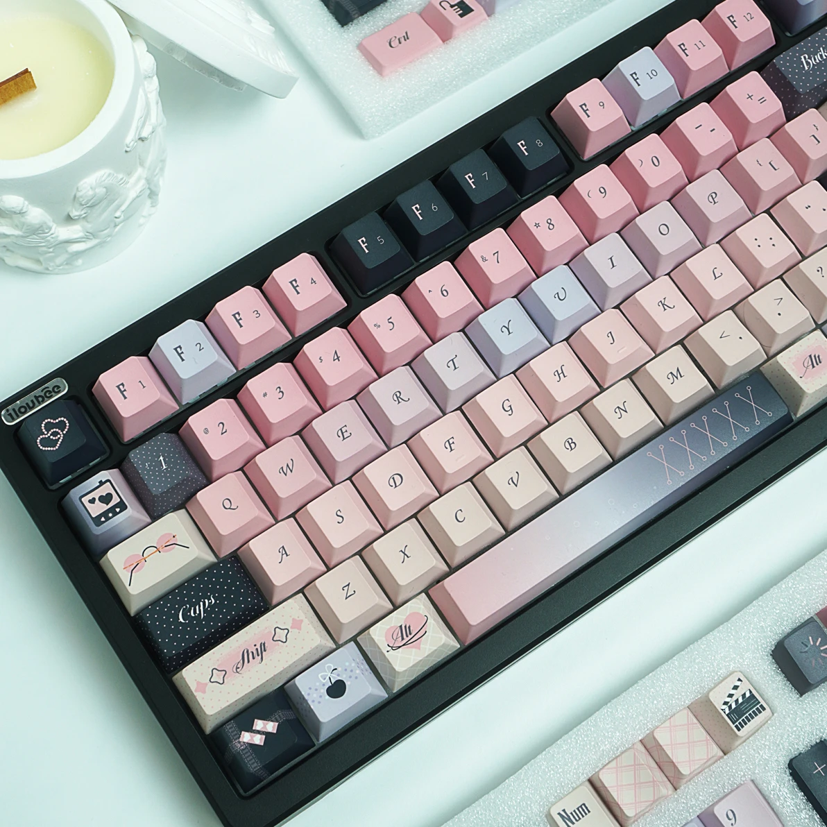 Melody/code on the key Original height 143 keys Hot sublimation PBT material Cute and fresh keycaps can be customized
Melody/code on the key Original height 143 keys Hot sublimation PBT material Cute and fresh keycaps can be customized