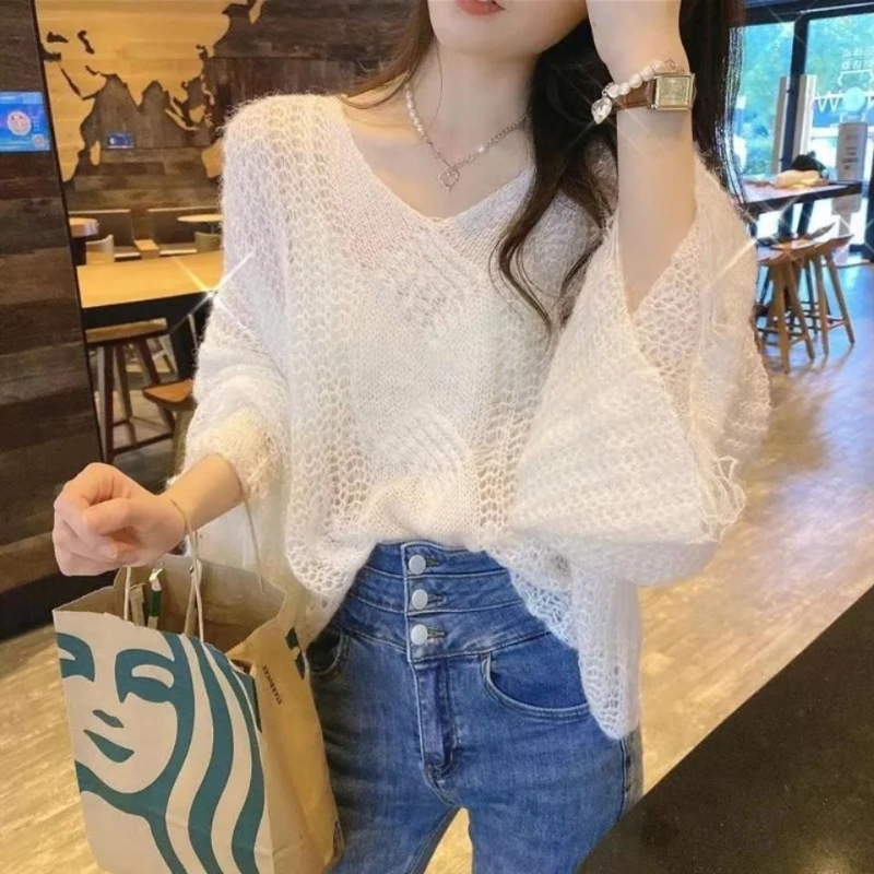 Woman Hollow Lace Sunscreen Cardigan Sweater Female Wide Loose Air Conditioning Knitted Thin Autumn Tops G262
Woman Hollow Lace Sunscreen Cardigan Sweater Female Wide Loose Air Conditioning Knitted Thin Autumn Tops G262