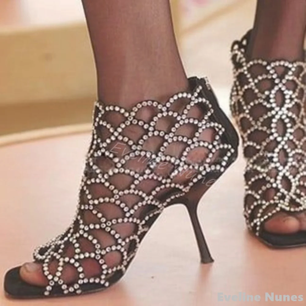 Sexy Peep Toe Hollow Rhinestone Sandals Women Slanted Stiletto Back Zipper Solid High Heel 2025 Summer Sexy Party Catwalk Sandal
Sexy Peep Toe Hollow Rhinestone Sandals Women Slanted Stiletto Back Zipper Solid High Heel 2025 Summer Sexy Party Catwalk Sandal