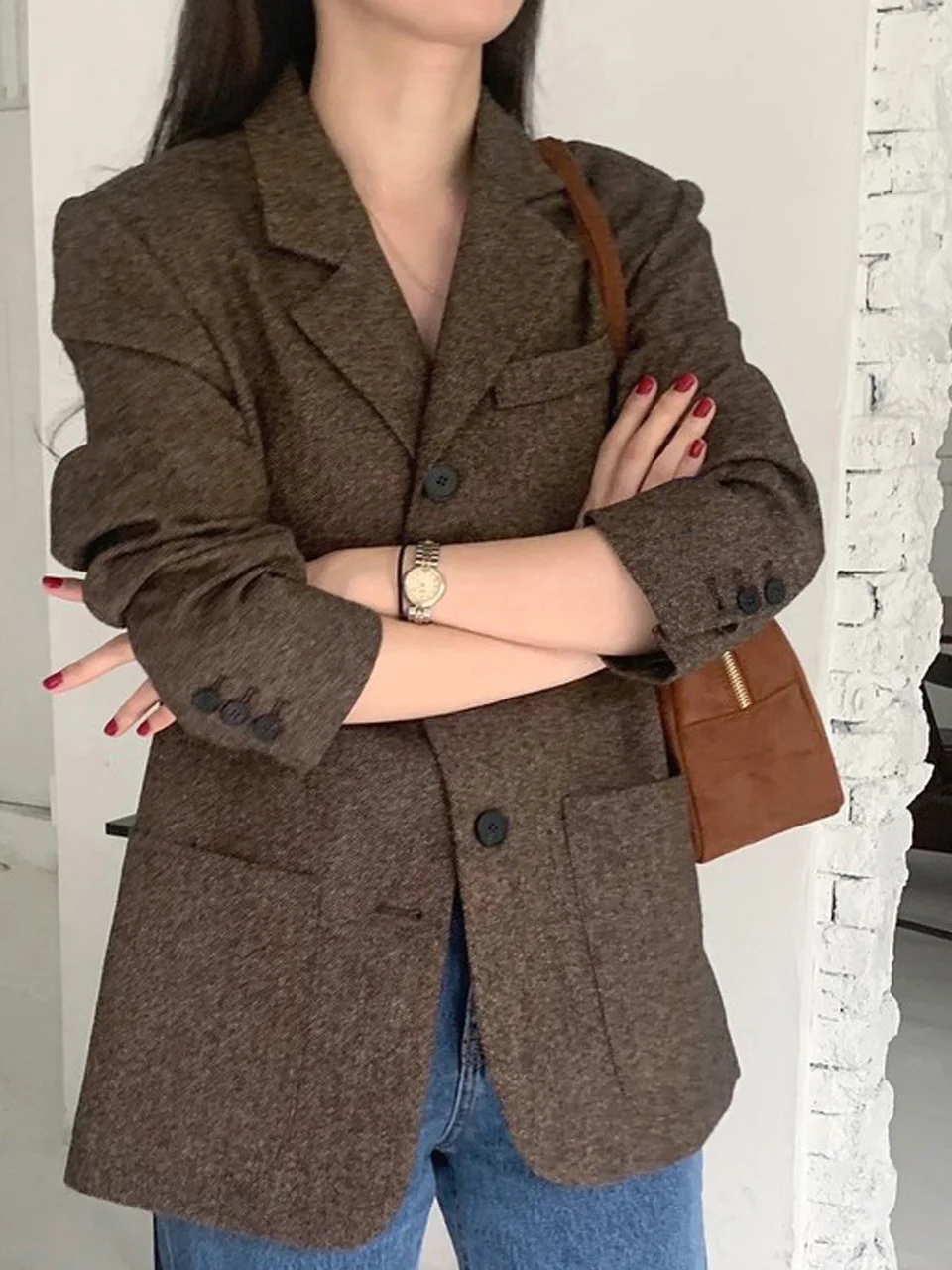 Женский костюм в стиле ретро Jaet Chic, ранняя осень, новое высококачественное шерстяное пальто на одной пуговице, корейское длинное пальто для поездок на работу
Женский костюм в стиле ретро Jaet Chic, ранняя осень, новое высококачественное шерстяное пальто на одной пуговице, корейское длинное пальто для поездок на работу