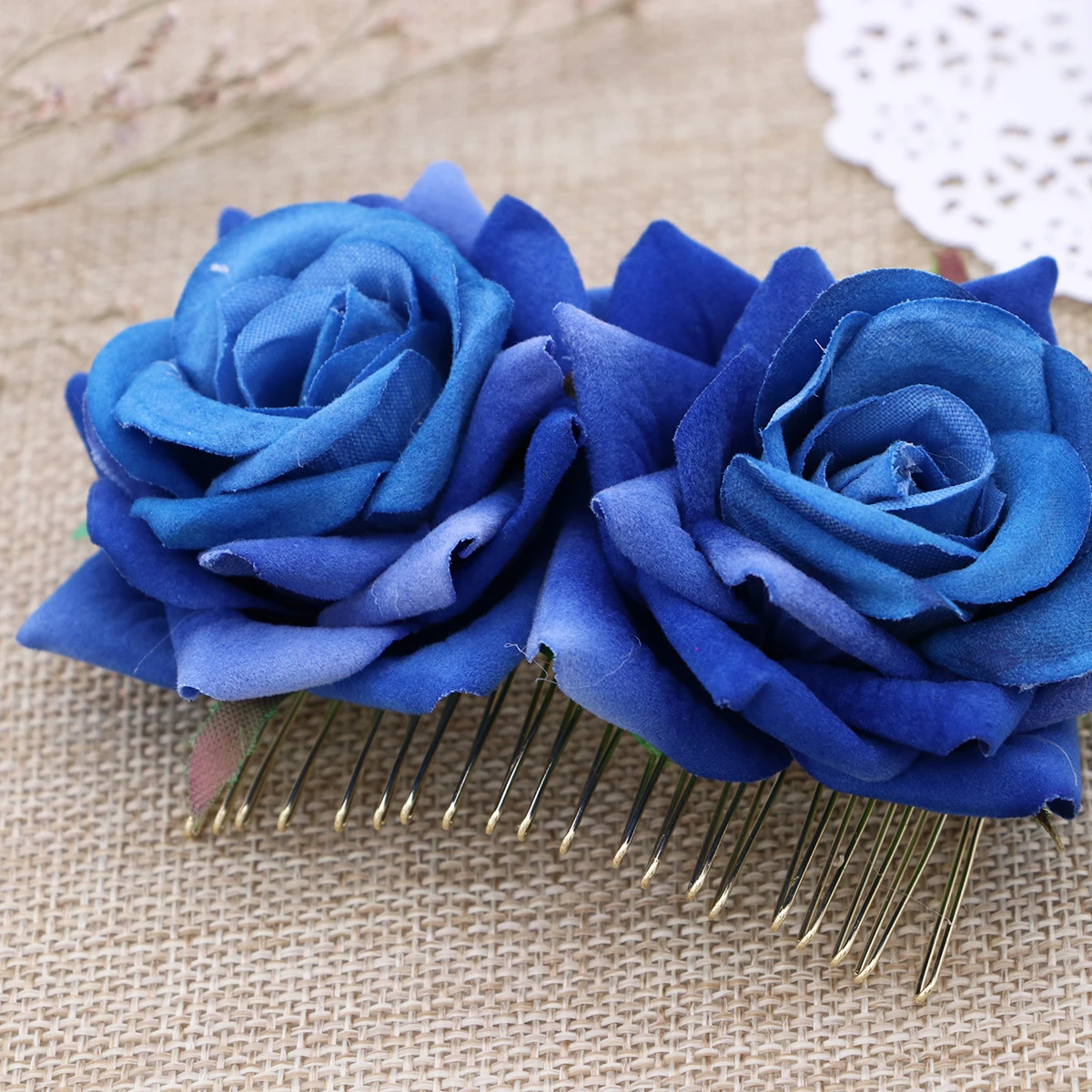 2pcs Rose Hair Accessories Floral Comb Elegant Wedding Bride Party Tropical Pool Hairstyle Decorative Women Flower
2pcs Rose Hair Accessories Floral Comb Elegant Wedding Bride Party Tropical Pool Hairstyle Decorative Women Flower