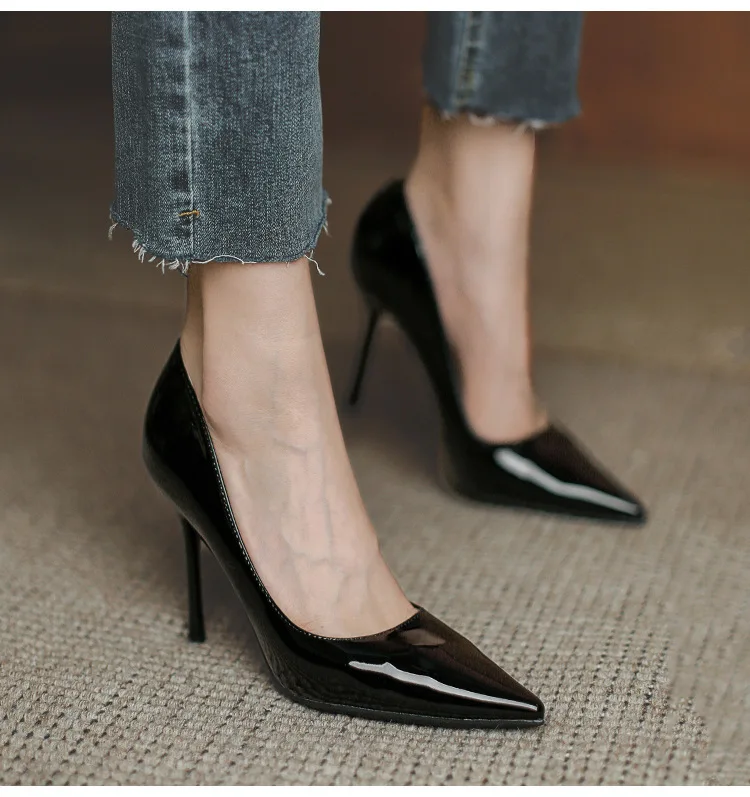 Fashion2026 Stiletto Pointed end Party High Heels Brand Women Shoes Plus Size 46 Shallow Mouth Woman Pumps
Fashion2026 Stiletto Pointed end Party High Heels Brand Women Shoes Plus Size 46 Shallow Mouth Woman Pumps