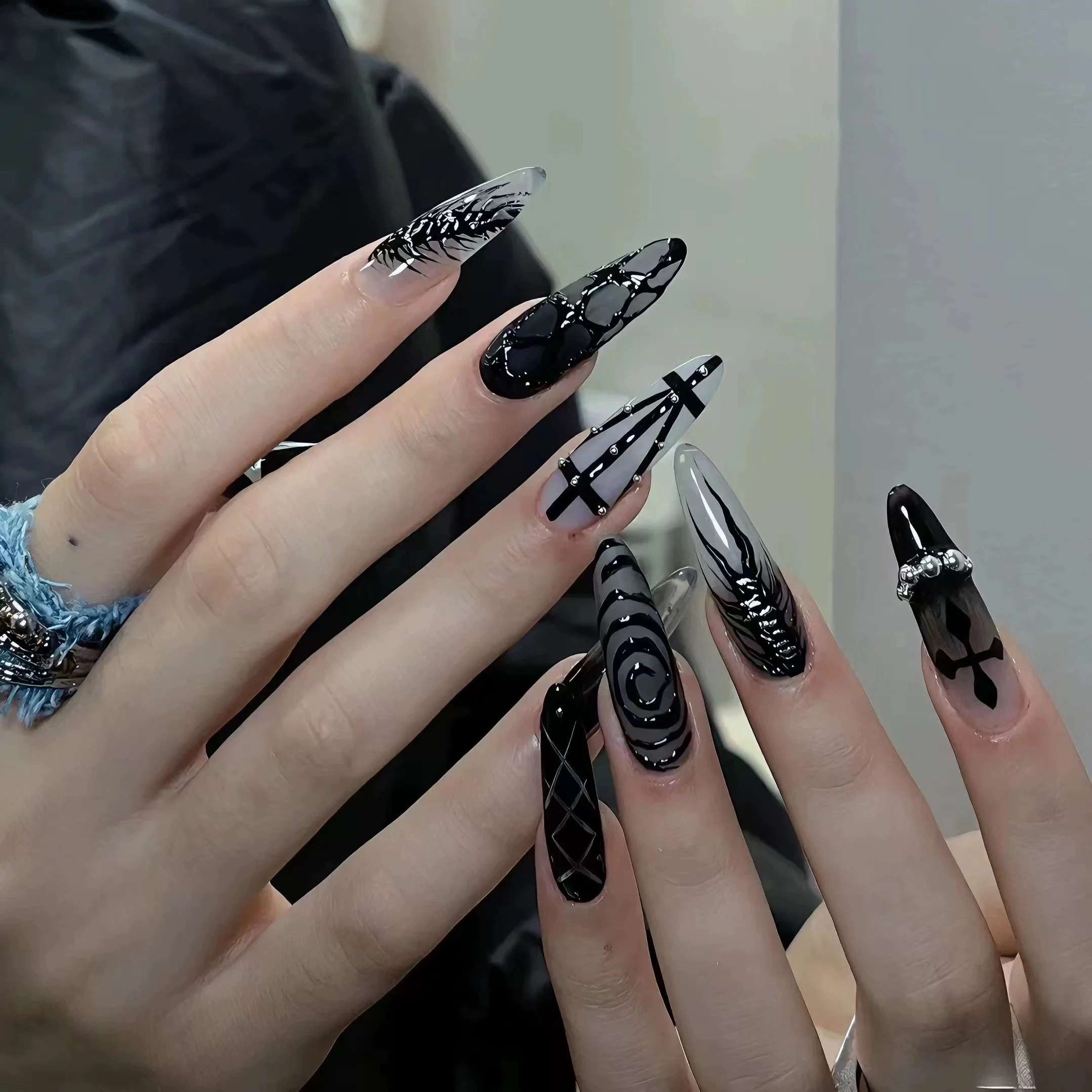 Hot Mom Pointed Door Super Cool Thin Dog Long Pointed Three-dimensional Punk Style Wearing Armor
Hot Mom Pointed Door Super Cool Thin Dog Long Pointed Three-dimensional Punk Style Wearing Armor