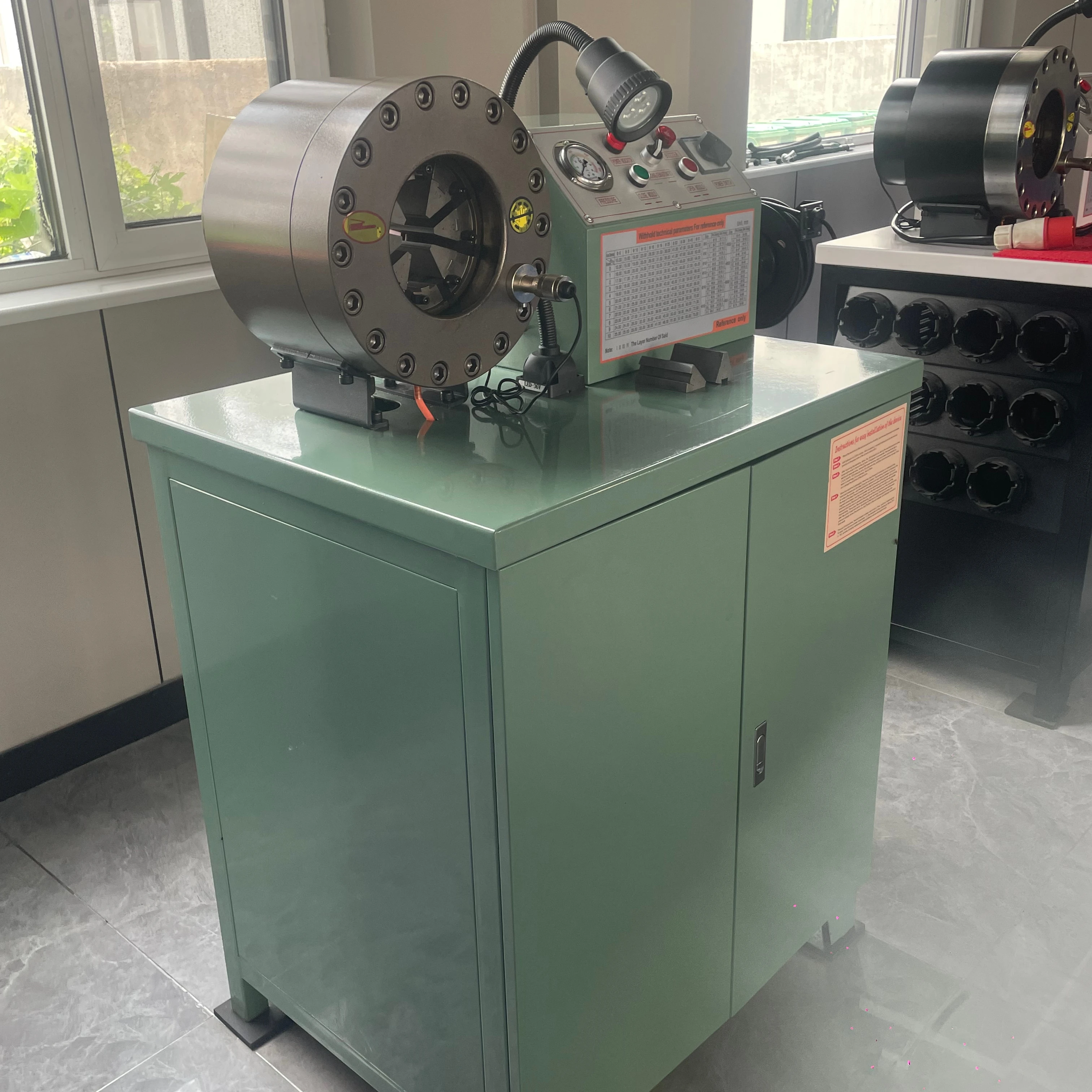 High Quality 6mm-51mm Multi-voltage Hydraulic Steel Pipe And Stainless Steel Pipe Seamless Shrink Machine
High Quality 6mm-51mm Multi-voltage Hydraulic Steel Pipe And Stainless Steel Pipe Seamless Shrink Machine