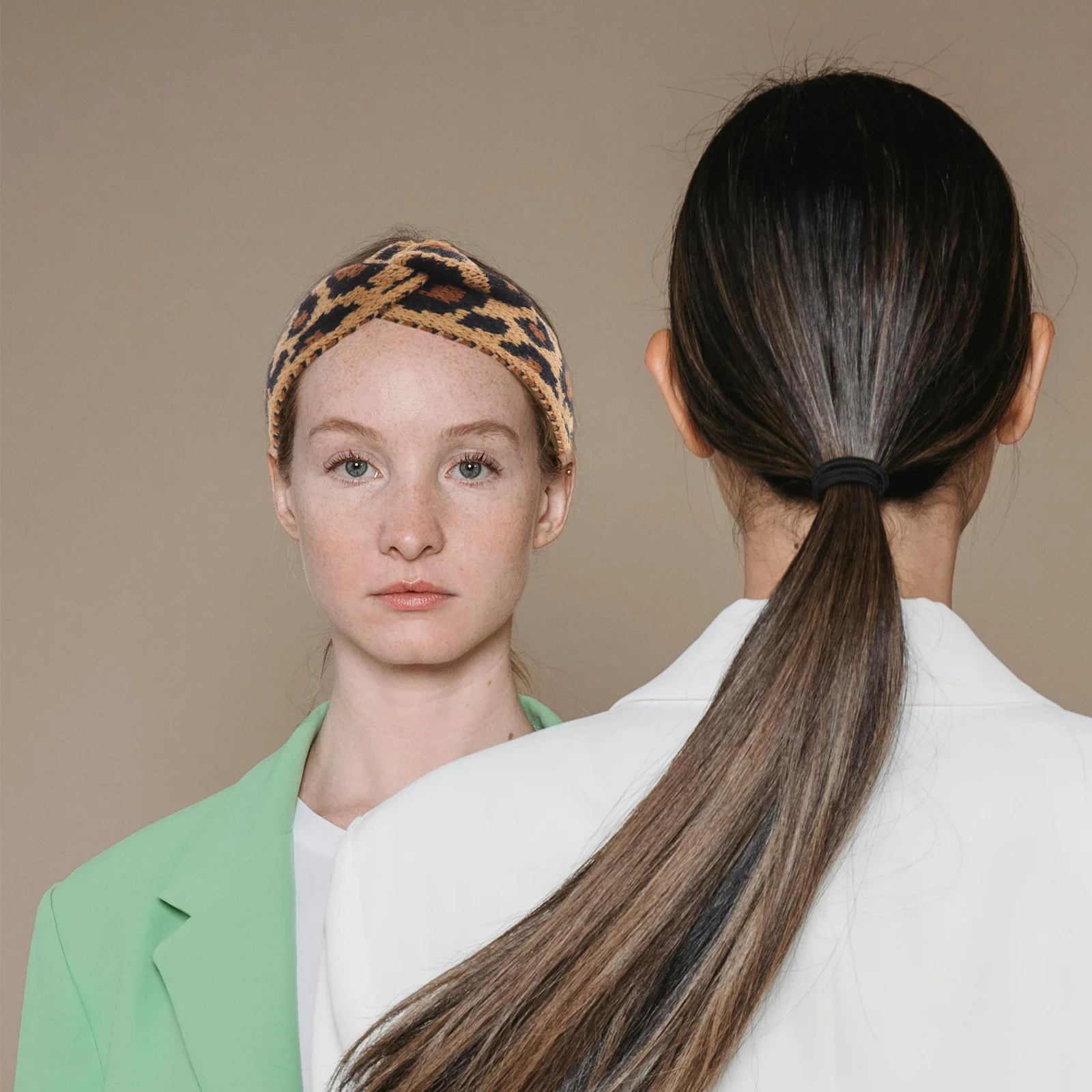 Leopard Print Wide Headband Knitted Hair Band For Women Stretchy Warm Winter Hat Chic Hair Accessory Knitting Headband
Leopard Print Wide Headband Knitted Hair Band For Women Stretchy Warm Winter Hat Chic Hair Accessory Knitting Headband