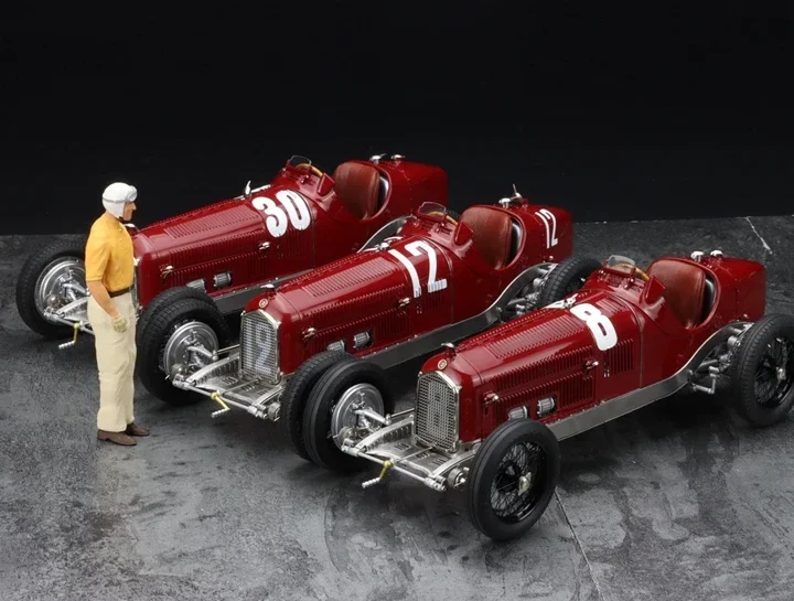CMC 1:18 Alfa P3 1933 Three Car Set Doll Version Vintage Car Alloy Fully Open Simulation Limited Edition Alloy Metal Static Car
CMC 1:18 Alfa P3 1933 Three Car Set Doll Version Vintage Car Alloy Fully Open Simulation Limited Edition Alloy Metal Static Car