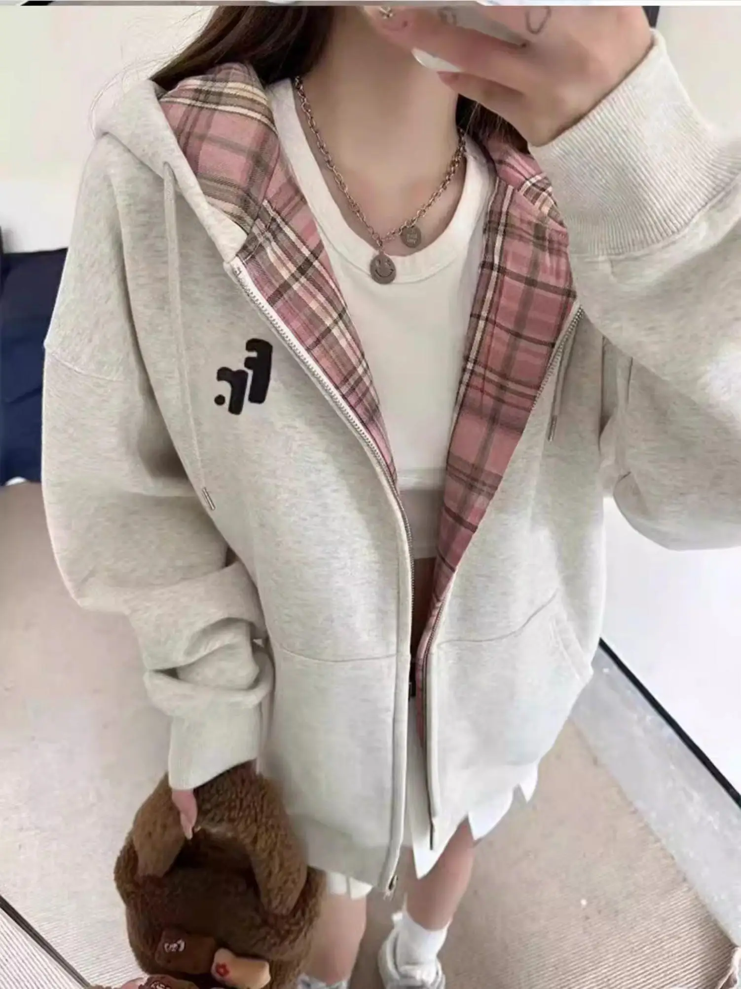 Color Block Plaid Oversize Hoodie Jacket Women's Autumn Winter Fleece Lined Casual Zipper Open Cardigan Trendy Streetwear
Color Block Plaid Oversize Hoodie Jacket Women's Autumn Winter Fleece Lined Casual Zipper Open Cardigan Trendy Streetwear