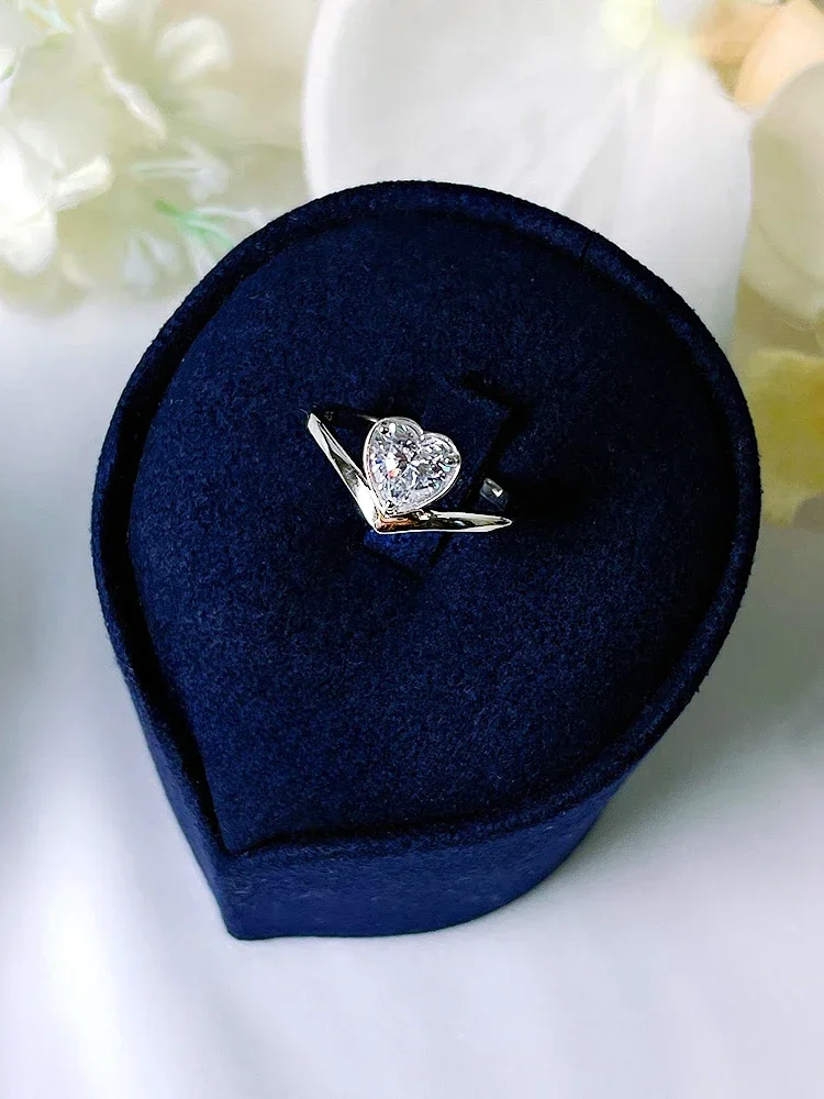 2024 Fashionable and Luxury Love White Diamond Ice Cut 925 Sterling Silver Ring Set with High Carbon Diamond Wedding Jewelry
2024 Fashionable and Luxury Love White Diamond Ice Cut 925 Sterling Silver Ring Set with High Carbon Diamond Wedding Jewelry