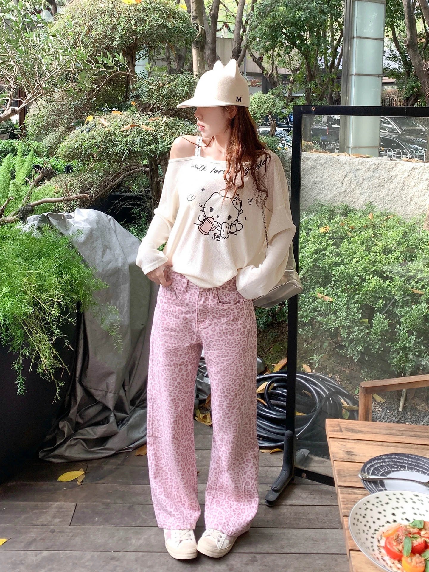 Женские джинсы с высокой талией, прямые, розовые, с леопардовым принтом, повседневные, удобные, свободные, длинные брюки для города, зимние, новинка
Женские джинсы с высокой талией, прямые, розовые, с леопардовым принтом, повседневные, удобные, свободные, длинные брюки для города, зимние, новинка