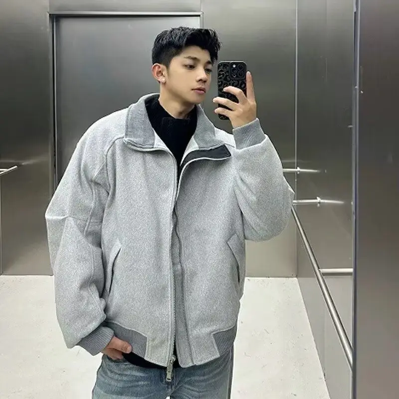 Хлопковое пальто с воротником-стойкой на молнии, 2025 г., американская шерстяная осенне-зимняя куртка в стиле ретро, свободная модная брендовая куртка высокого класса для мужчин и женщин 
Хлопковое пальто с воротником-стойкой на молнии, 2025 г., американская шерстяная осенне-зимняя куртка в стиле ретро, свободная модная брендовая куртка высокого класса для мужчин и женщин