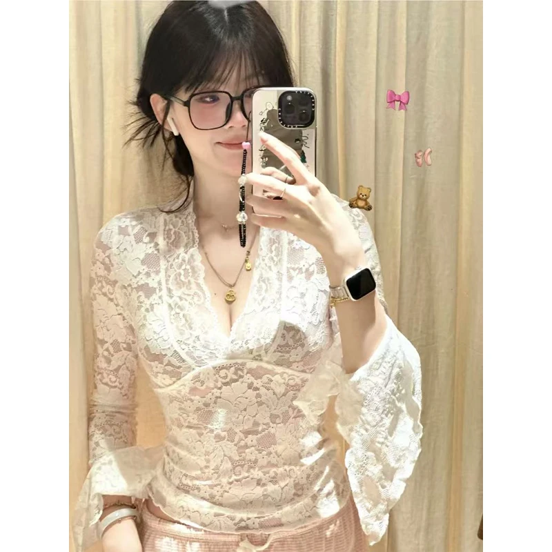 Ele Heavy-Lace V-Ne Base irt женский ранняя осень новый уникальный утягивающий топ корейский Sle Long Sve Bell Sve
Ele Heavy-Lace V-Ne Base irt женский ранняя осень новый уникальный утягивающий топ корейский Sle Long Sve Bell Sve