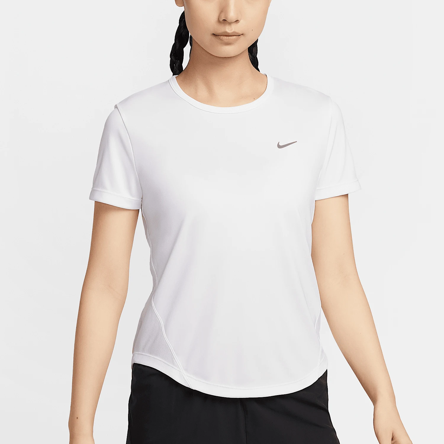 Оригинальная женская дышащая трикотажная футболка Nike DRI-FIT с коротким рукавом HQ0649-100
Оригинальная женская дышащая трикотажная футболка Nike DRI-FIT с коротким рукавом HQ0649-100